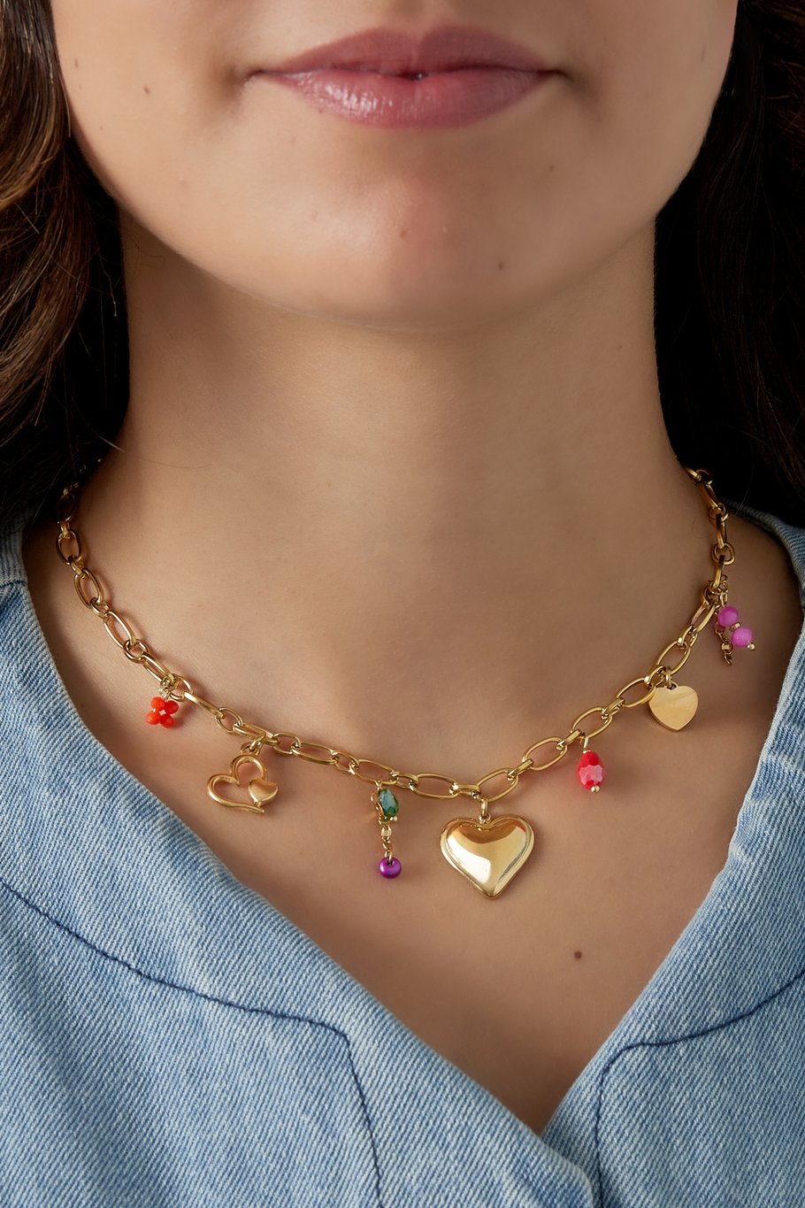 Bunte Halskette mit Liebesanhänger – Goldfarbe - Goldfarbefarbe Bild2